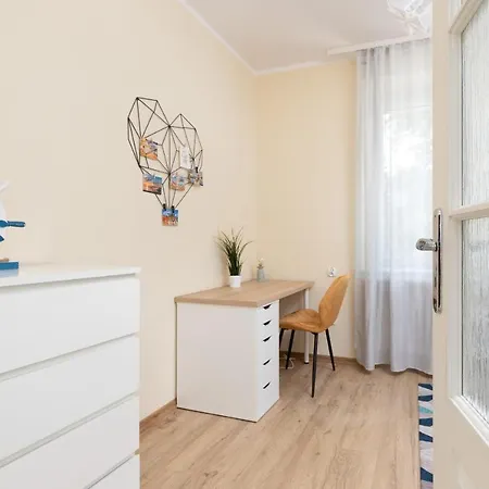 Bright & Comfy Komandorska By Renters * Gdynia